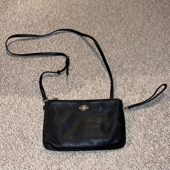 Coach Handbags - Authentic coach crossbody clutch bag